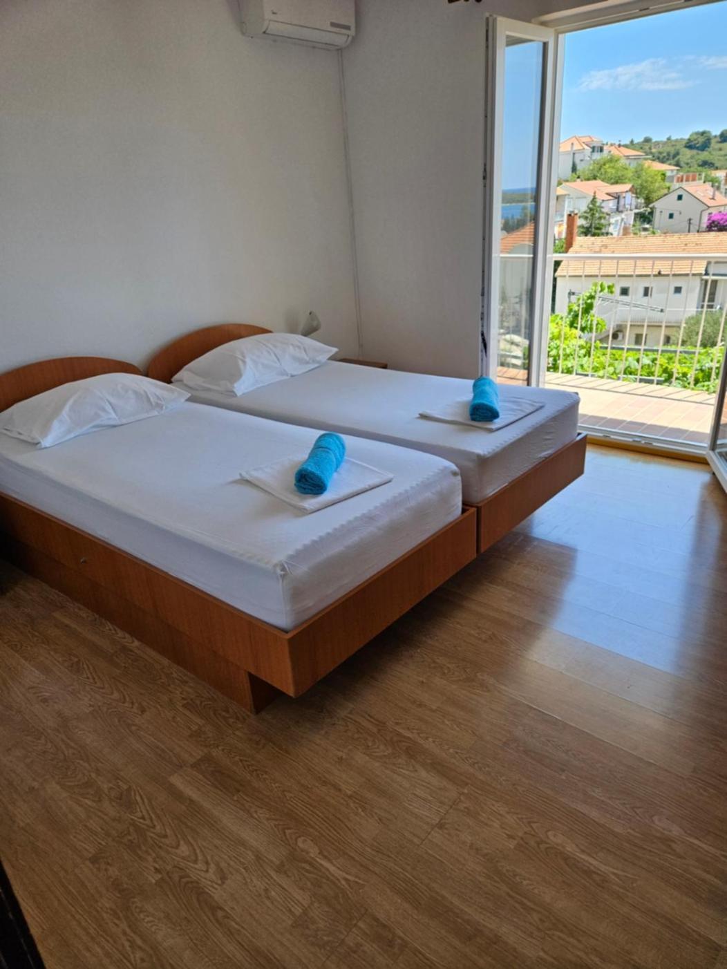 Luka'S Lodge Guesthouse & Hostel Hvar Town Exteriér fotografie